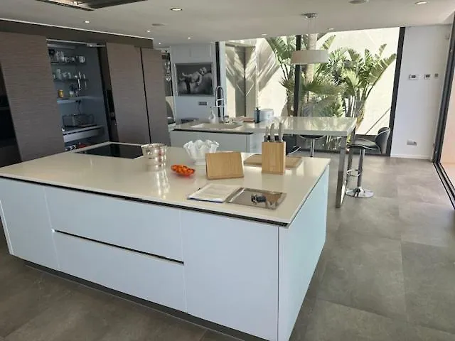 Eden Roc Villa Portol